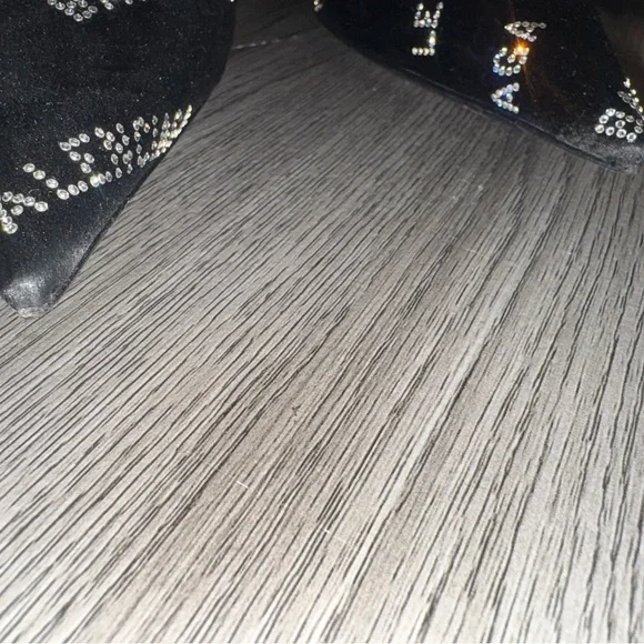 Balenciaga Women's Black Pointed Toe Shoes - Picture 4 of 7